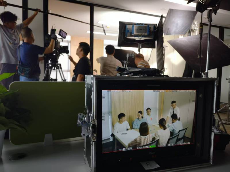 循化TVC拍摄公司：科技产品视觉化大师，诠释未来感与功能美学